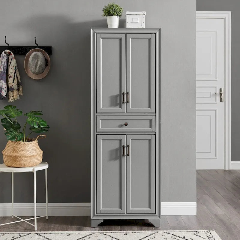 Garde-manger design de transition, finition grise